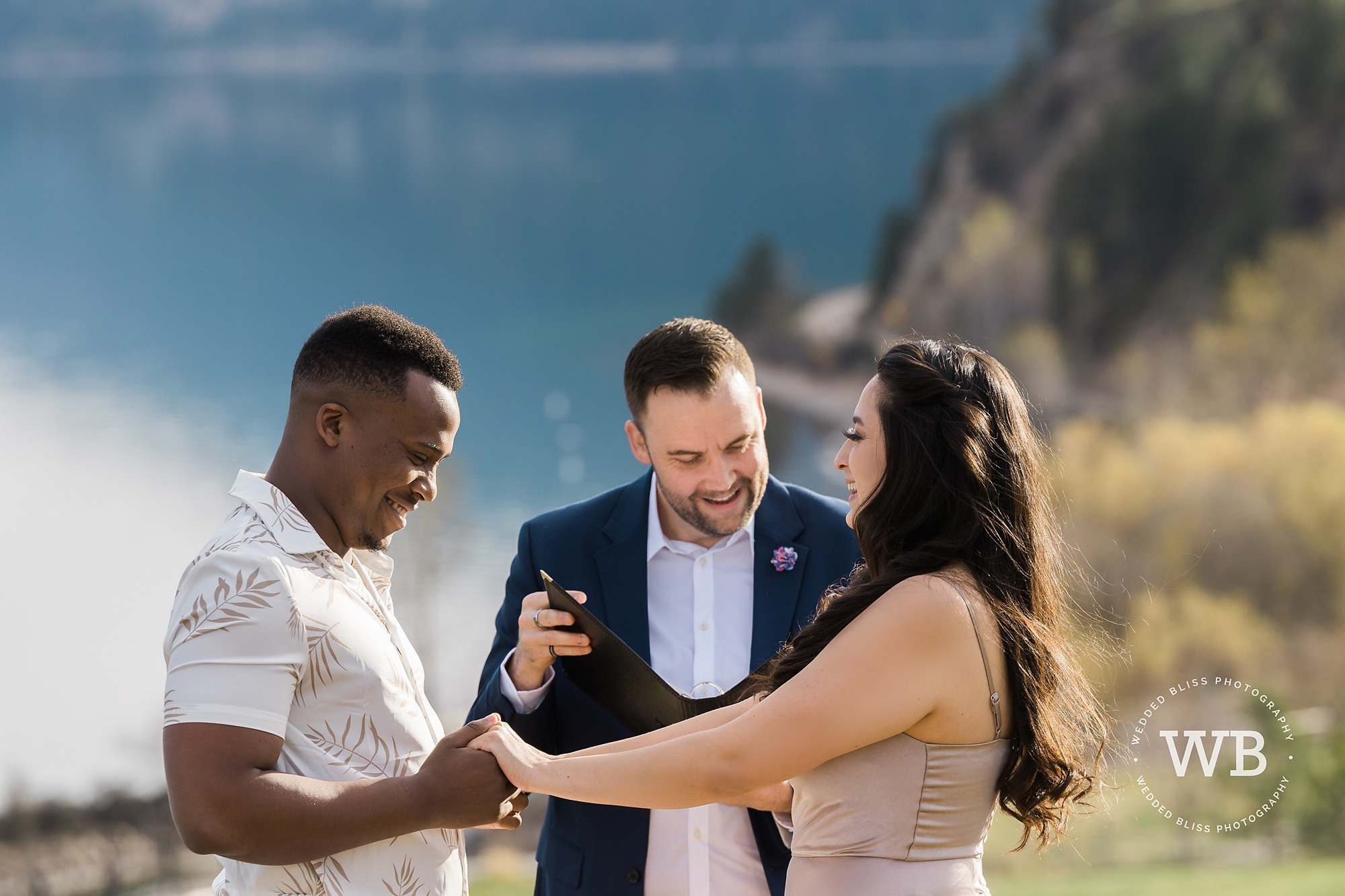 Okanagan Wedding Photographers