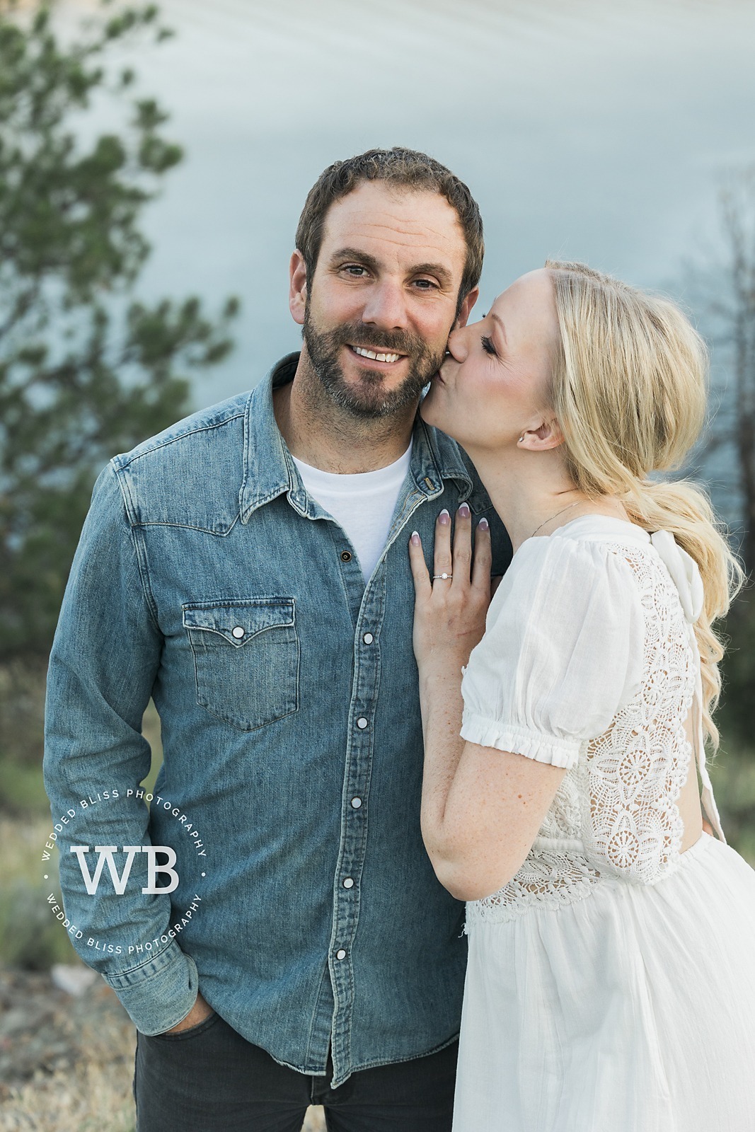 Kelowna Engagement Photographer