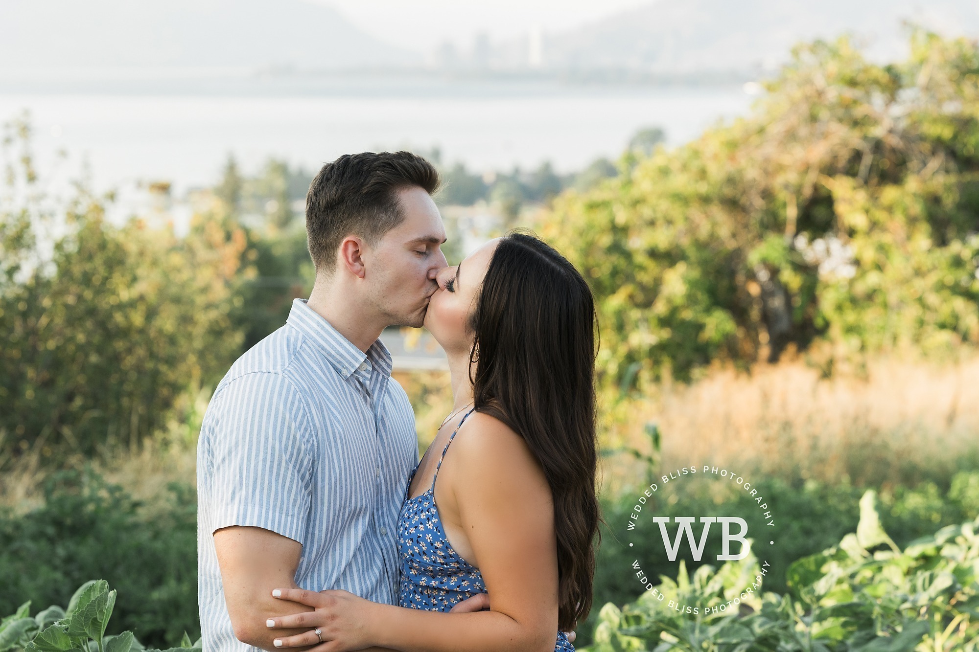 Kelowna Engagement Photographer