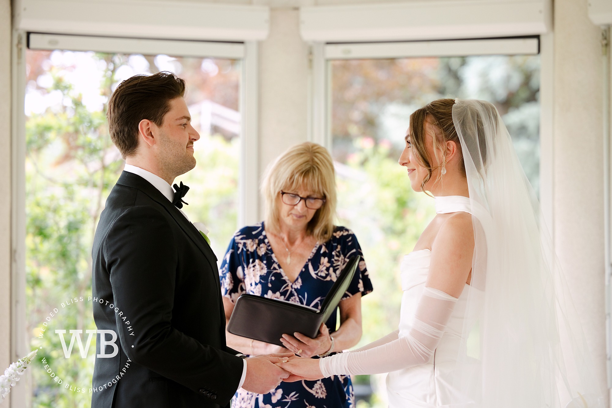 Wedding photographers in the Okanagan